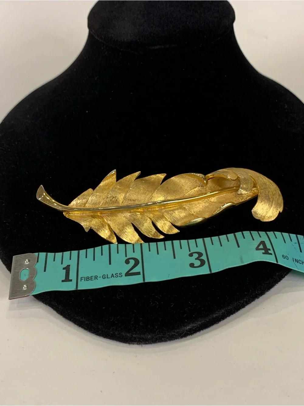 Vintage Marvella Gold Tone Curled Leaf Brooch